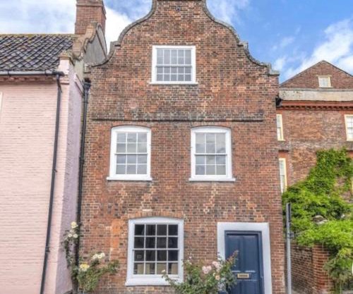 A Unique Cottage in the centre of Cley