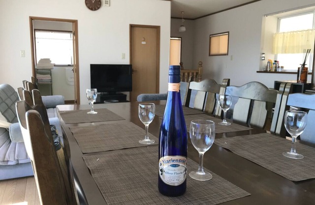A villa in the forest in Minami Karuizawa.Close to golf course.Great view from the bay.