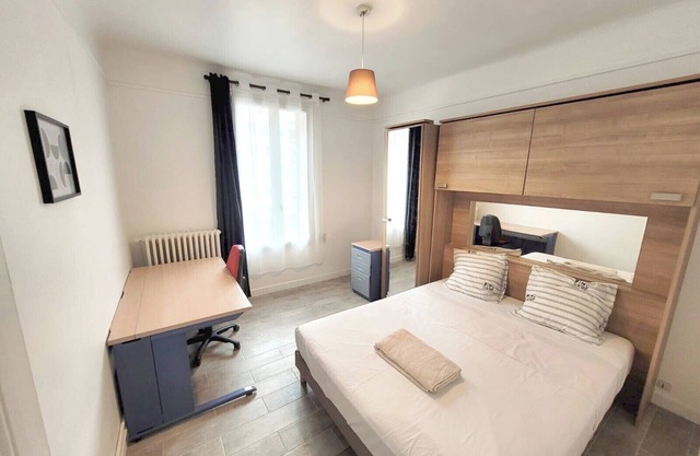 A warm, bright Parisian-style apartment close to public transport
