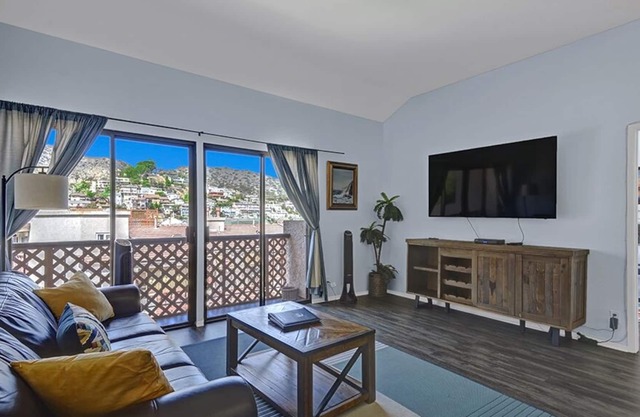 A20: 2 Bedroom, 1.75 Bath, Condo - Bahia Vista - A20