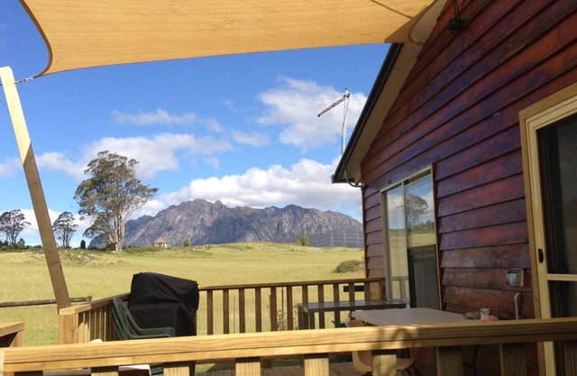 AAA Granary Accomm - T-tree 3 bedroom Cottage