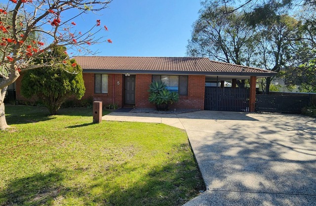 Abbey Beach Cottage, Busselton - By The Beach - Pet Friendly
