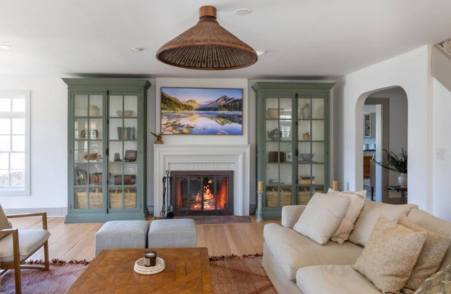 Abbey Rd Farmhouse: Pool, Firepit + Stunning Views