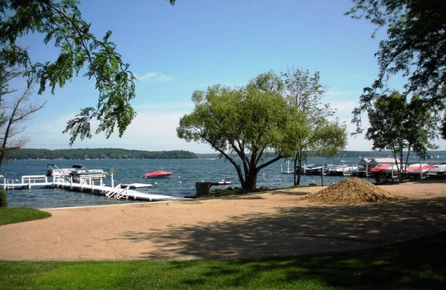Abbey Springs - Relax and Unwind - 1 Dollar Wednesdays - Dog Friendly