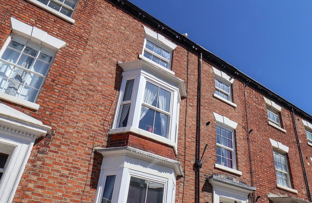 ABBEY VISTA, family friendly, country holiday cottage in Whitby