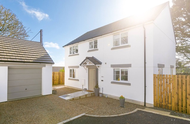 ABELIA, pet friendly, country holiday cottage in Lelant