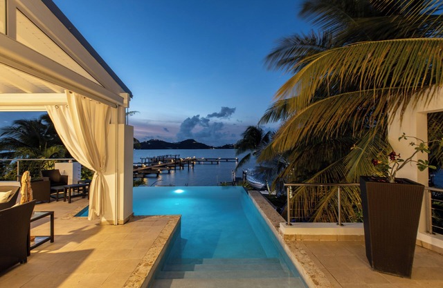 Abracadabra 4BR in Aquamarina by Personal Villas - Spectacular Lagoon View