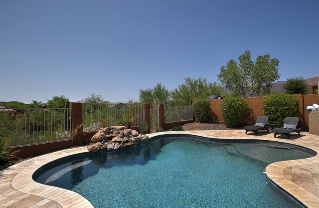 Absolute Pefection with Private Pool/Mt Views & 4 bedrooms/all kings