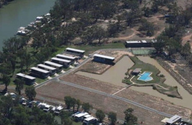 Absolutely Murray River Frontage @ Deepcreek marina moama