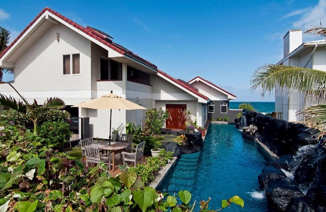 Absolutely Oceanfront - 60' Waterfall Lap Pool