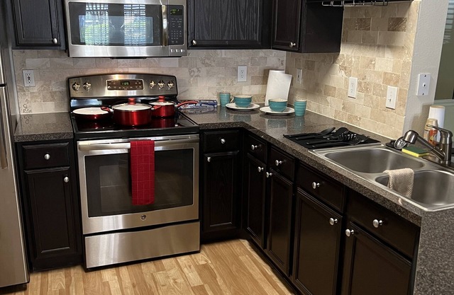 Absolutely Stunning 1-Bedroom , 1- Bath 🛁