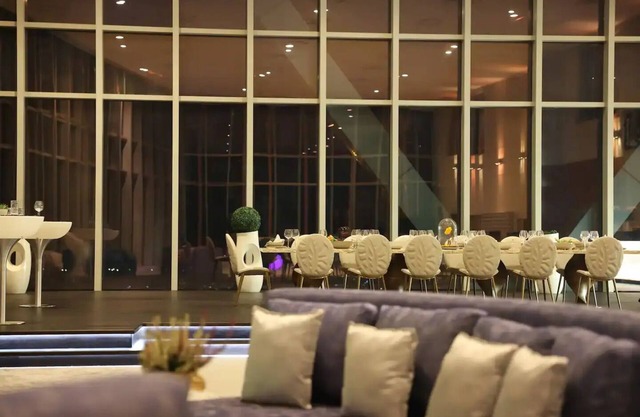 ABU-PEN Abu Dhabi Penthouse