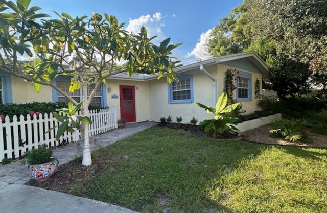 Abundant Charm & Amenities Minutes from Siesta Key