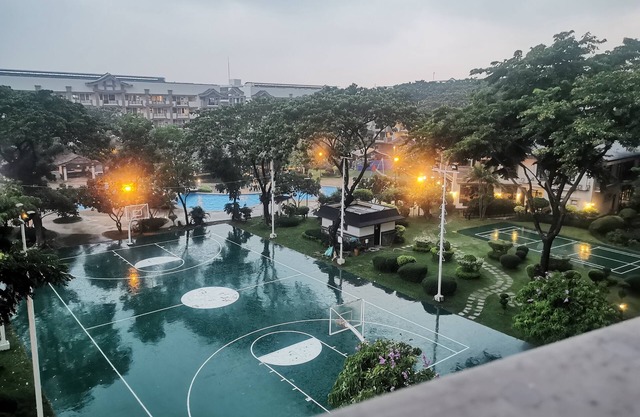 Acacia Estates' The Getaway Taguig. Family sized Resort style condo