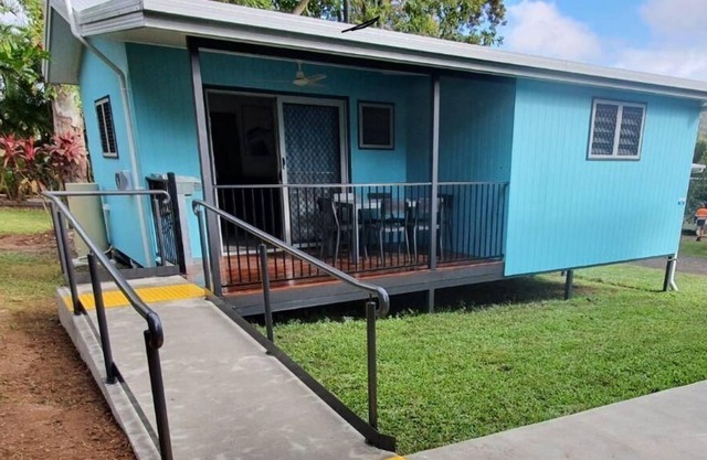Accessible Villa 1 BR - Fully self-contained, wheelchair friendly, 1 Queen, 1 Sofa, 1 Trundle