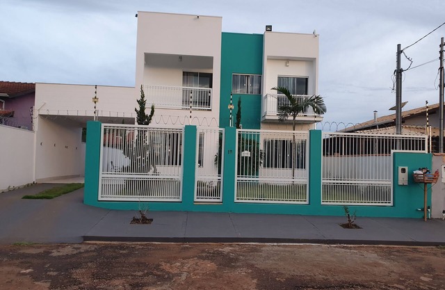 Accommodates family with children, we do not accept animals and smokers inside the house.