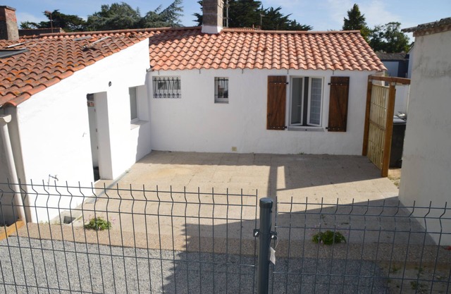 Accommodation 15 min from the beach