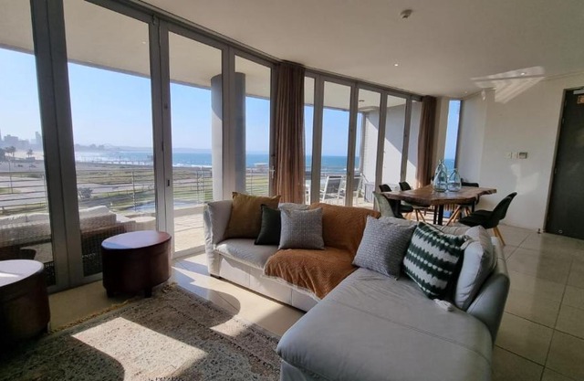 Accommodation Front - The Quays 503 - 6 Sleeper Across the Beachfront