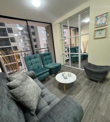 Acogedor apartamento cerca al Centro comercial Viva