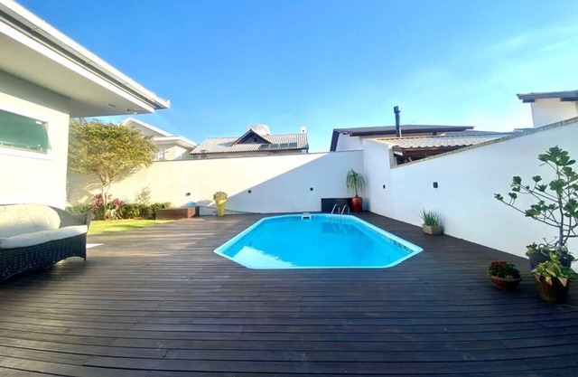 Aconchegante Casa 6 Dorm Para Família Pertinho da Praia de Jurerê Internacional