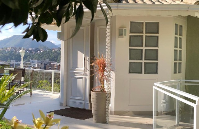 Aconchegante casa com piscina e lazer completo