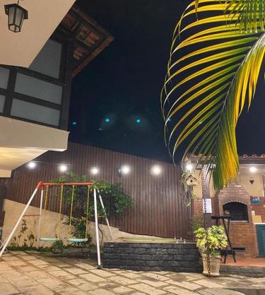 Aconchego de Itaipava - casa de 3 quartos, equipada, área kids, jacuzzi, pet friendly, churrasqueira, em meio a Natureza e próximo ao centro do bairro