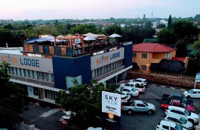 Acorn Lodge & SKYDECK