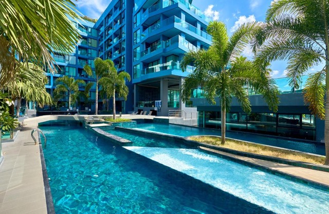 Acqua Condo by Tech