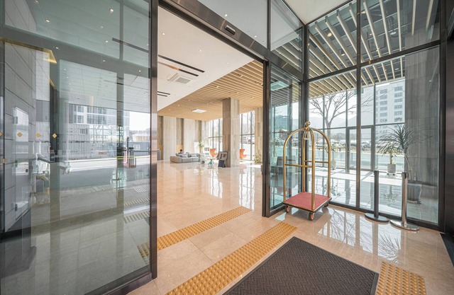 ACT Hotel