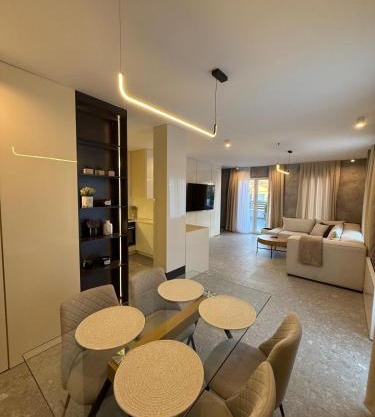 AD Luxe Suites