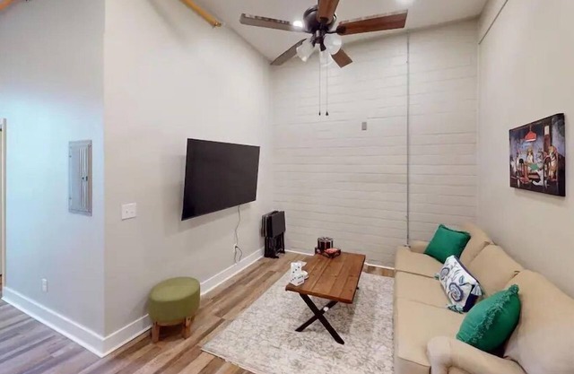 ADA|2BR|Warehouse Suite|Exposed Brick|Modern Theme