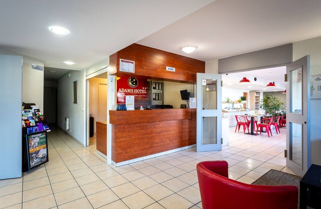 Adams Hotel