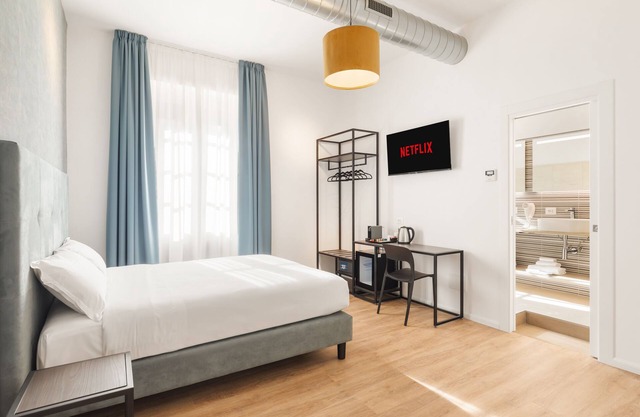 Adelante Rooms