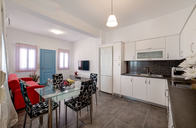 Adelphi Apartments Two-Bedroom Apartment Sleeps 5