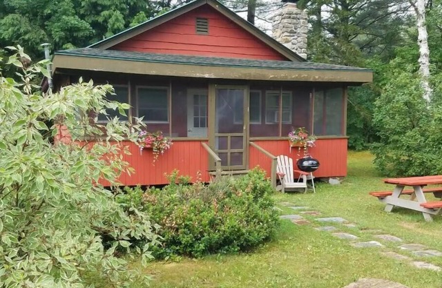 Adirondack 2 Bedroom Cabin 1st to the right. #1