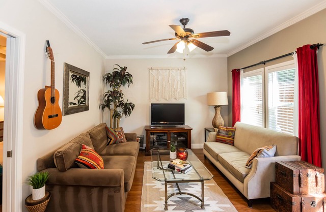Adorable 1 BD 1 BA in one of SR's best neighborhoods!