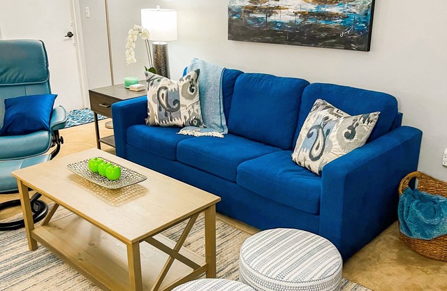 Adorable 2br/2ba Condo at Lake Winnipesaukee - Walking Distance to Weirs Beach