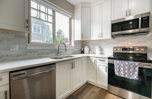 Adorable apartment with AC in charming Abbotsford