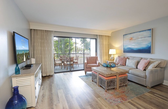 Adorable Coastal-Themed 1 Bedroom Condo on Captiva - Snook Villa at South Seas 3118