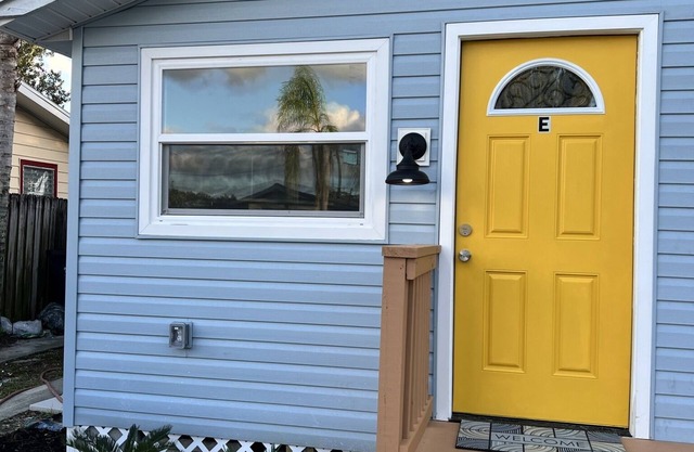 Adorable New Remodel Cozy E Guesthouse to Stay