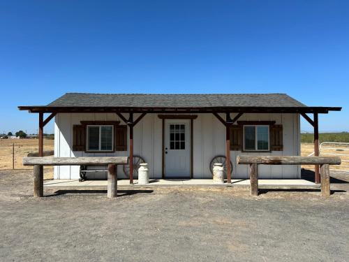 Adorable One Bedroom Cottage