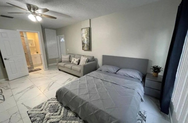 Adorable Suite in Tampa.