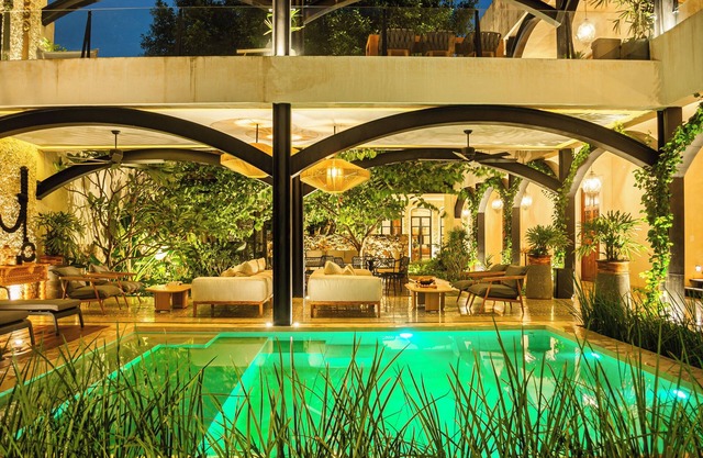 Adoro Hotel Boutique