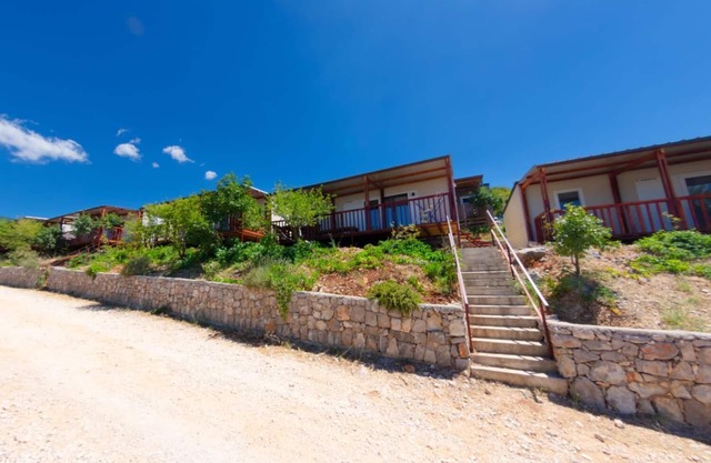 Adria Family Zone B 6+1