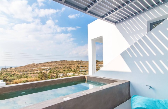 Aegean colors Villa in Tinos