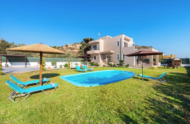Aelia Luxury Apartment-with swimming pool