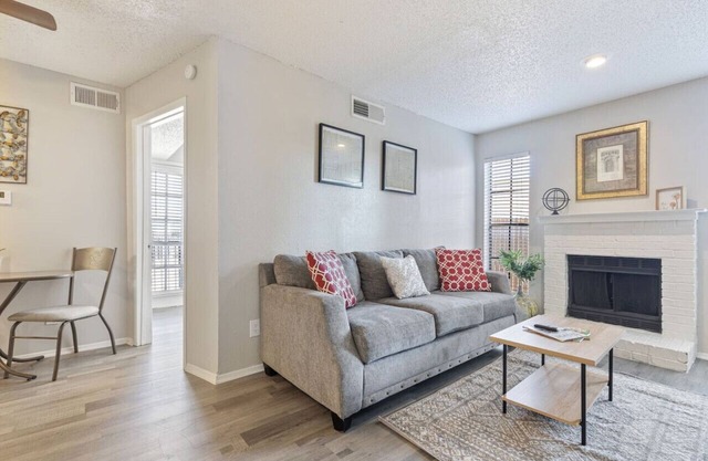 AFFORDABILITY AT ITS FINEST! COZY 1 BED 1 BATH
