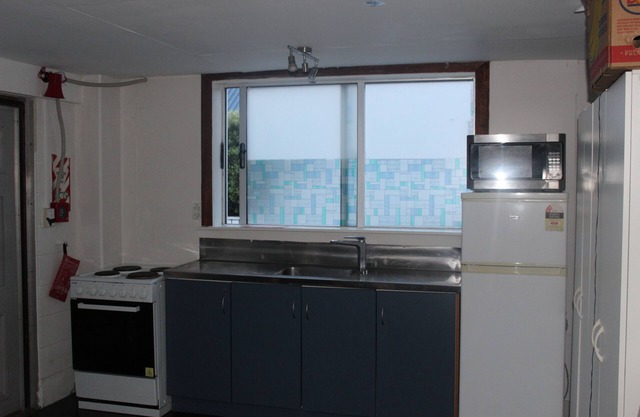 Affordable accommodation near hospital with off street parking