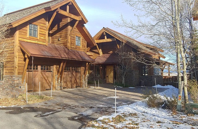 Affordable elegance with great Teton Mountain views