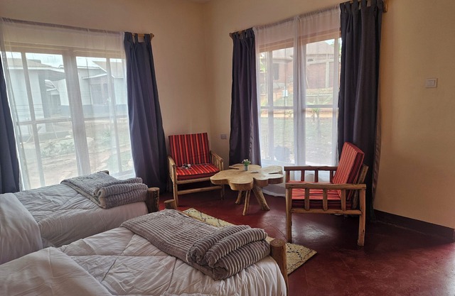 African Royal Villa and Campsite